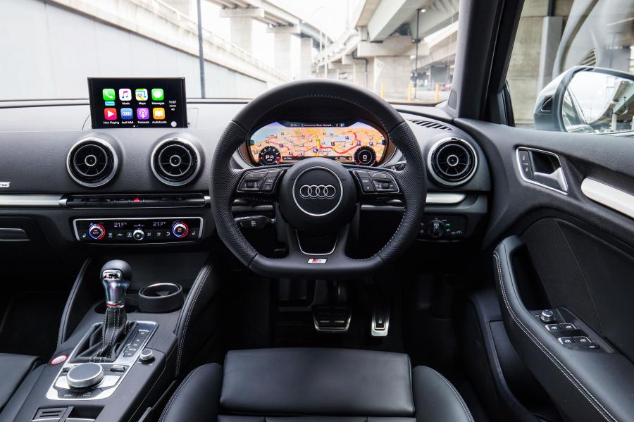 Торпедо Audi S3 Sedan (8V) 2016 года  (AU) (фото 7 из 36)